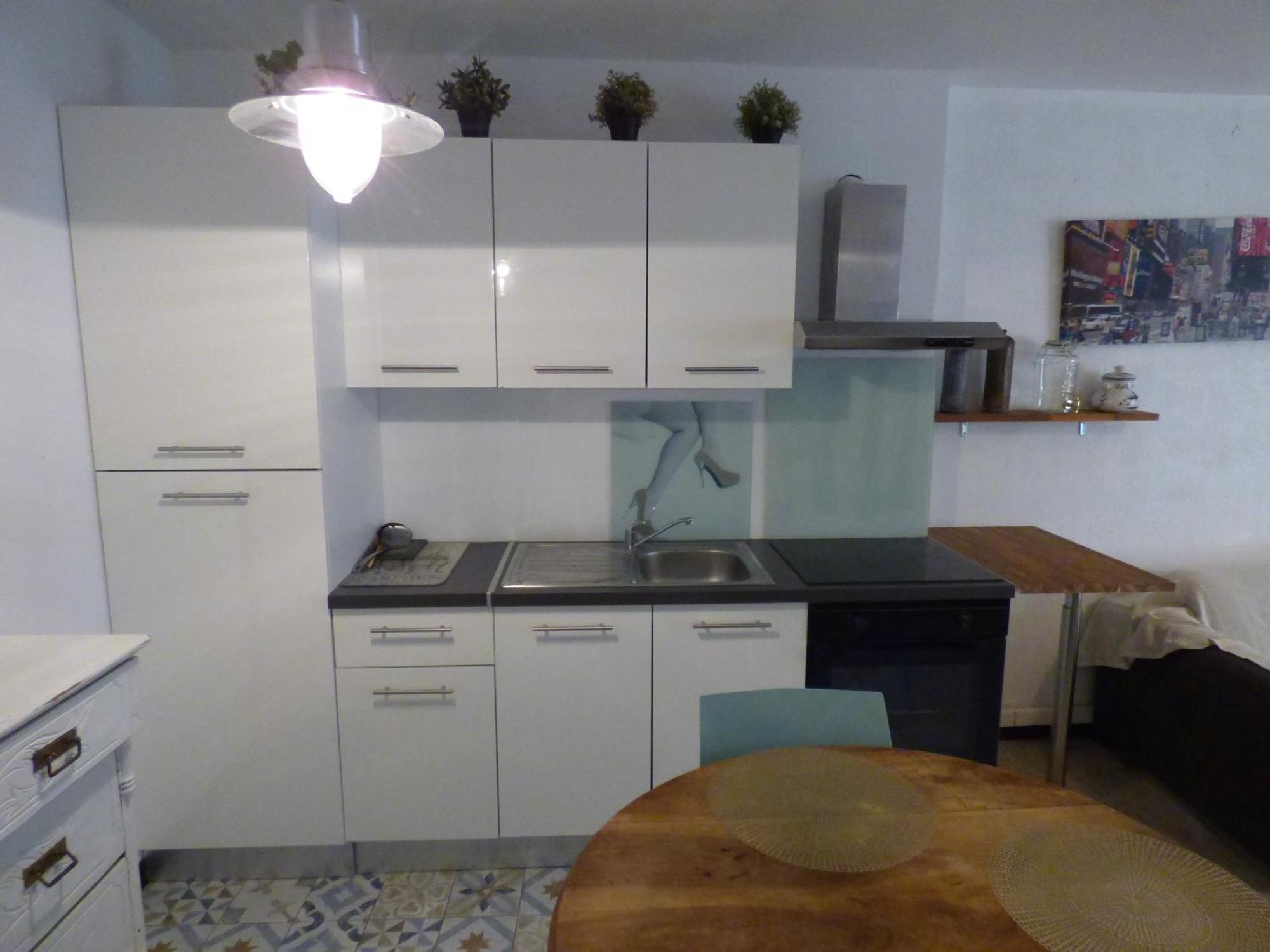 Pillement 1-T2-balcon avec garage privé optionnel-Centre historique et plages à 21km ! Pézenas Esterno foto